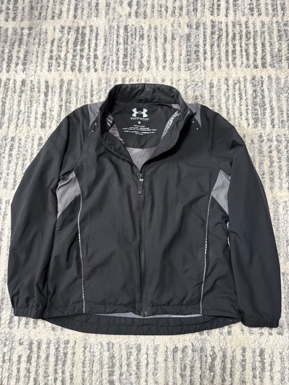 Women’s Under Armour Black Lightweight Golf Wear Jacket-Gray Accents-Medium